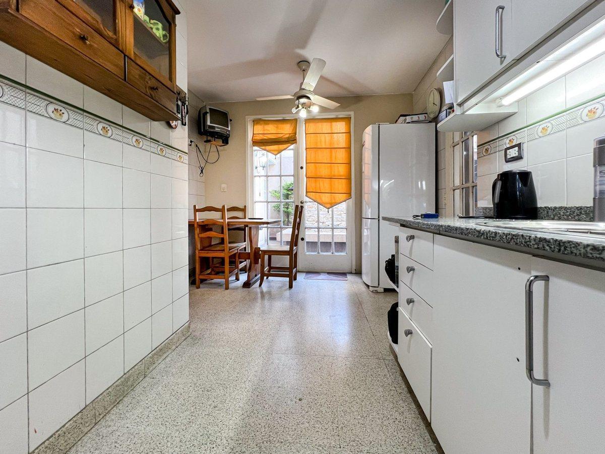 Foto de CASA INGLESA EN LOMAS DE ZAMORA C/PILETA, imagen 5