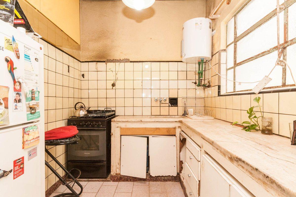 Foto de VENTA DE GALPON, LOCAL Y 2 DEPTOS EN V. ALSINA, imagen 4