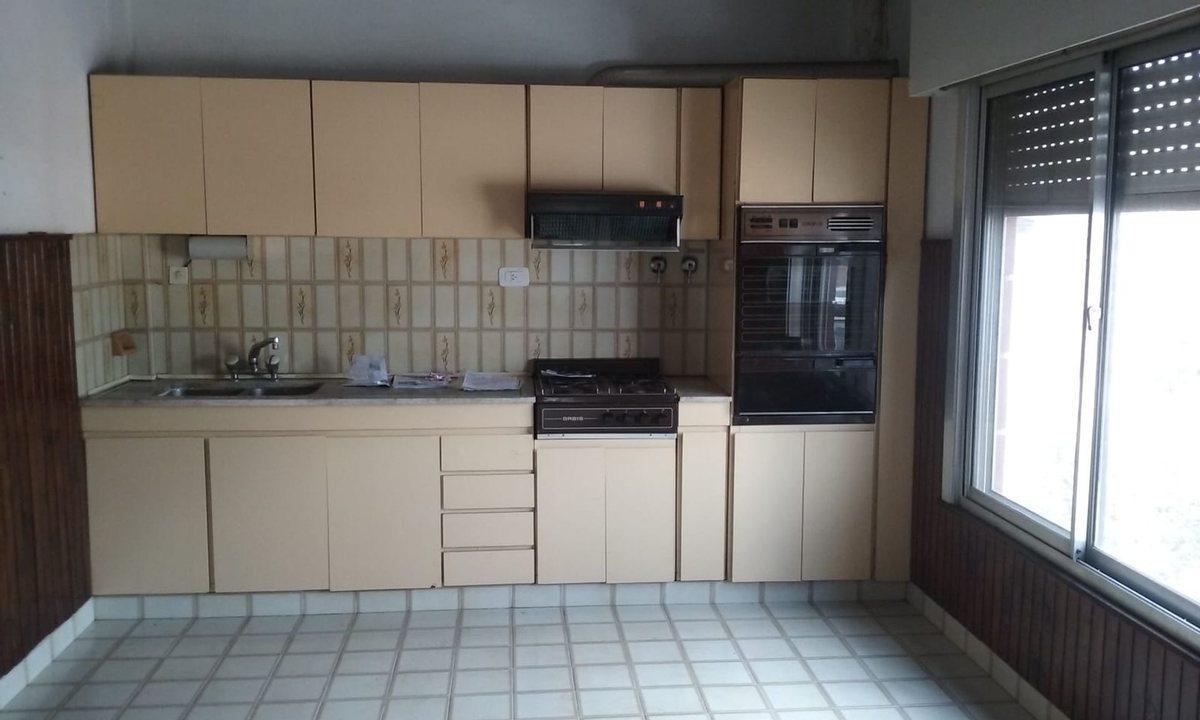 Foto de DEPARTAMENTO PH Y LOCAL EN LANUS, imagen 2