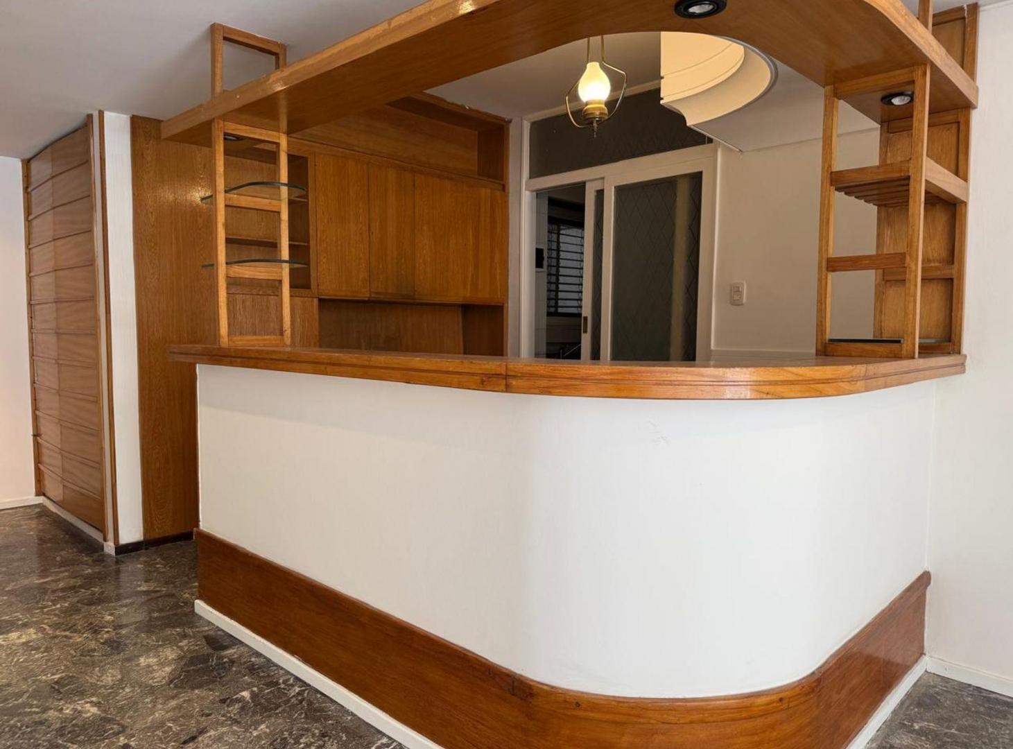 Foto de VENTA DEPTO. 3 AMBTES.C/COCHERA Y BAULERA-LANUSITA, imagen 2