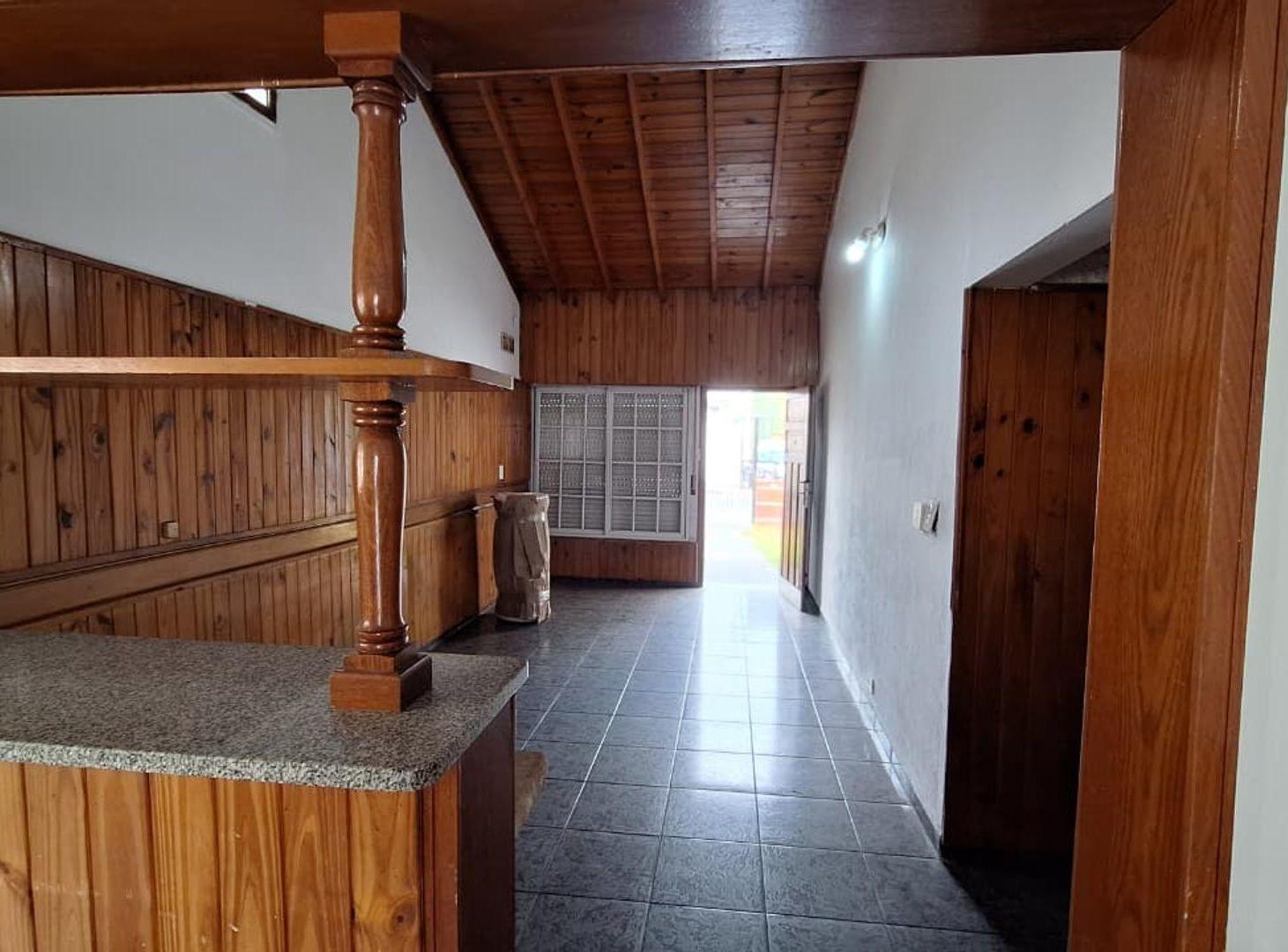 Foto de ALQUILER CASA 3 AMB LOTE 447M2. LANUS OESTE, imagen 3