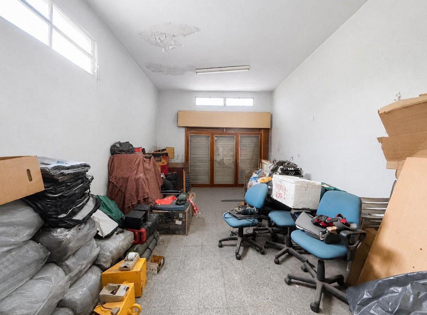Foto de CASA DE 3 AMB C/LOCAL AL FRENTE Y AMPLIO PATIO, imagen 3