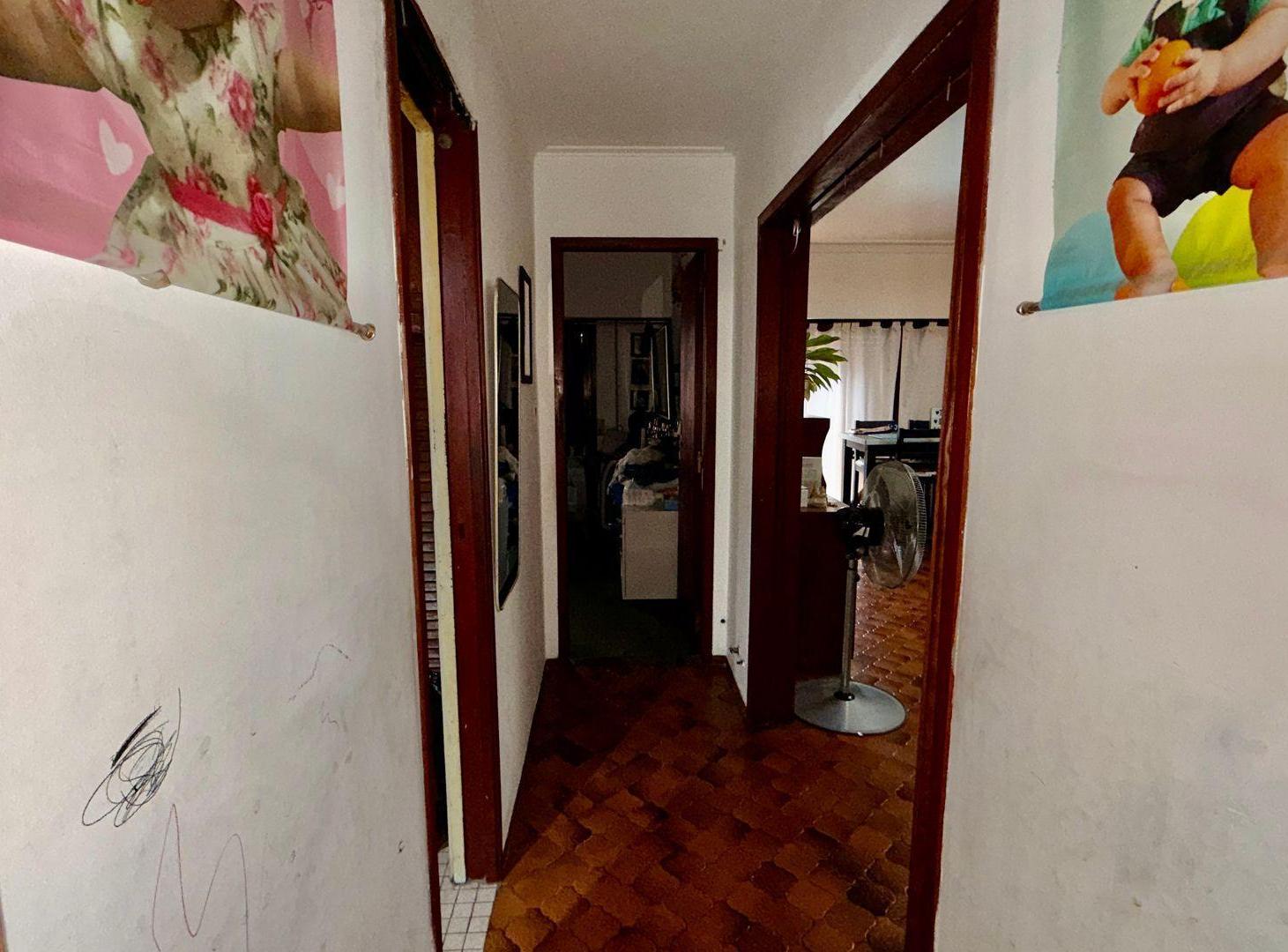 Foto de CASA EN 1er PISO CON GALPÓN EN PB - PIÑEYRO, imagen 2