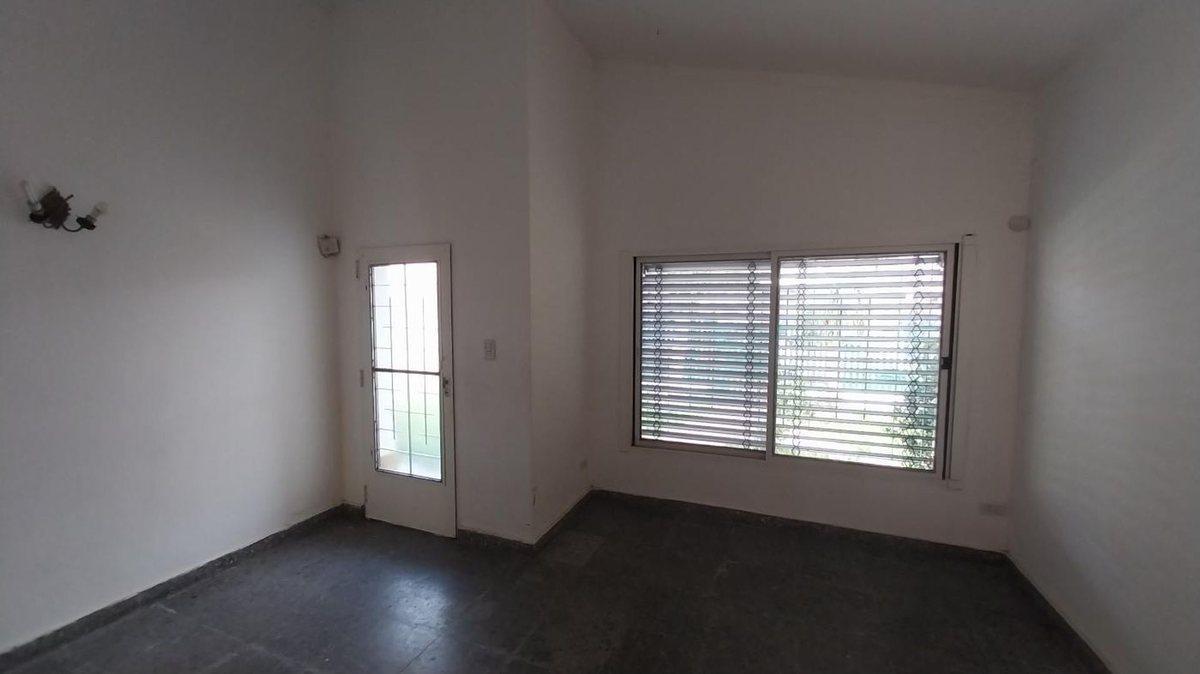Foto de ALQUILER DE CASA BUENA UBICACION DOBLE TERRRENO, imagen 3