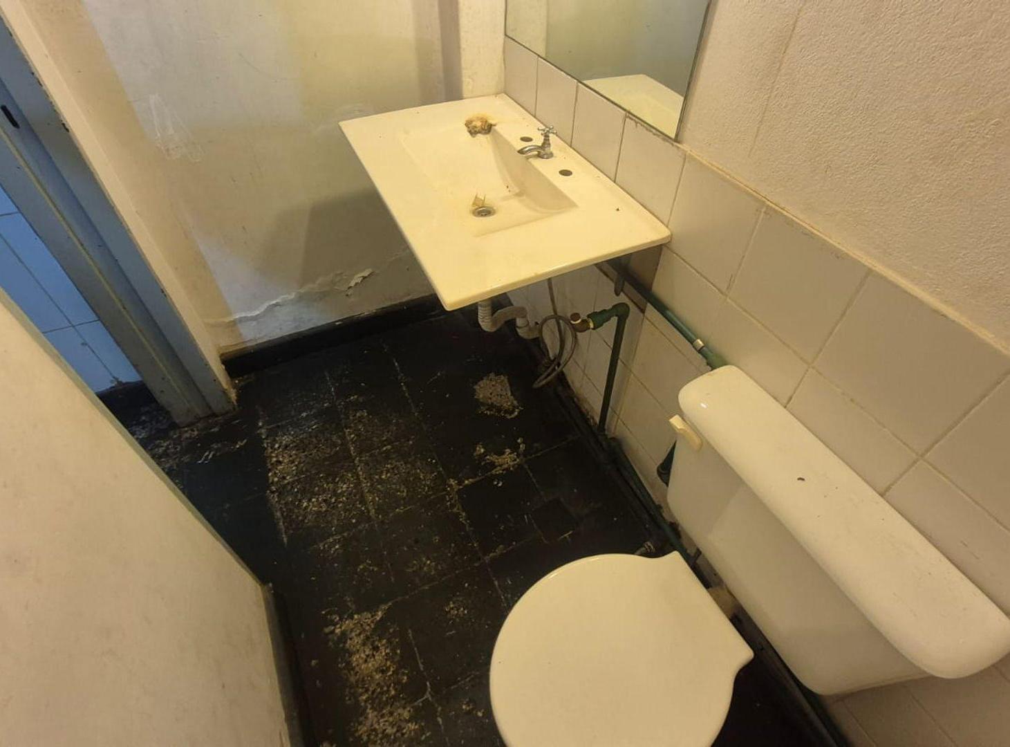 Foto de Local comercial en Alquiler 28 m2 Lanus Oeste, imagen 1