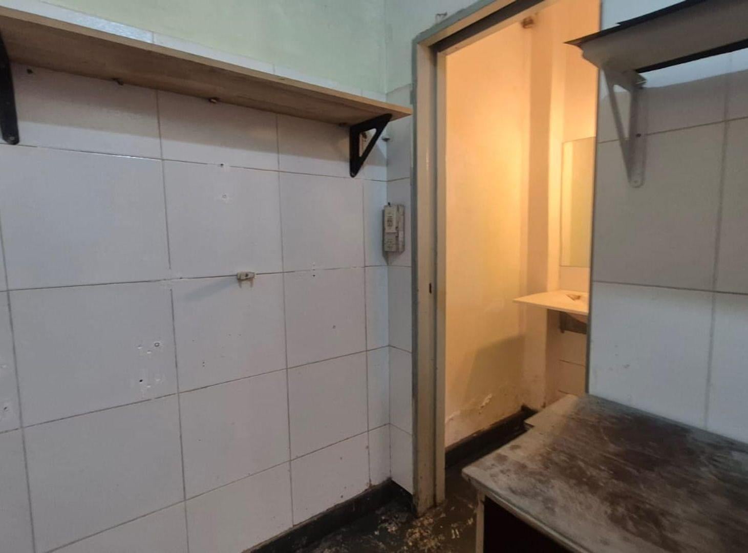 Foto de Local comercial en Alquiler 28 m2 Lanus Oeste, imagen 5
