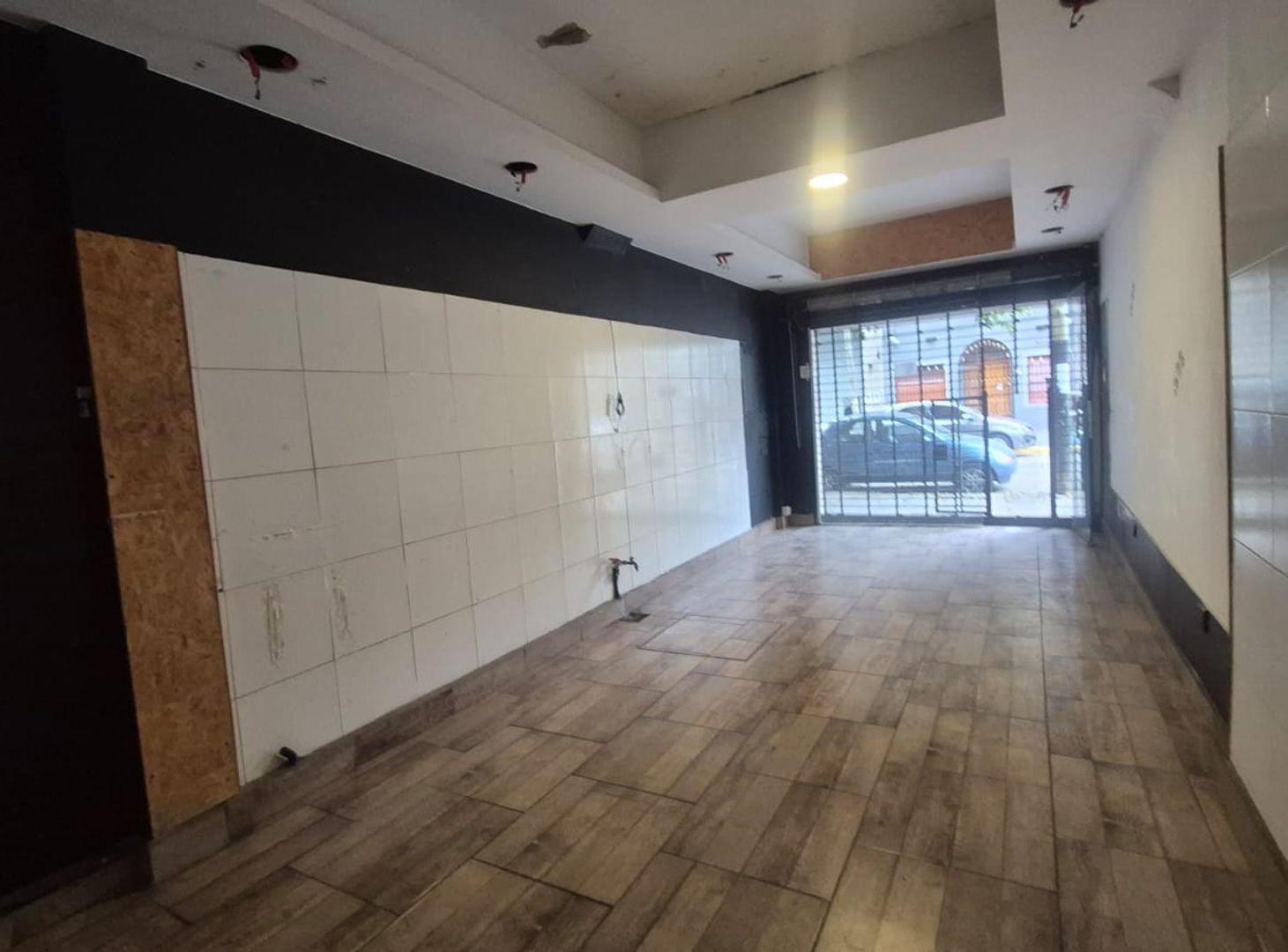 Foto de Local comercial en Alquiler 28 m2 Lanus Oeste, imagen 3