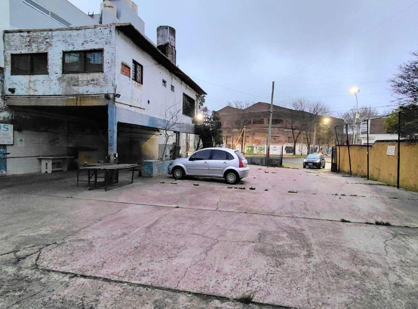 Foto de Importante lote en Lanús Oeste. Exc. ubicación., imagen 4
