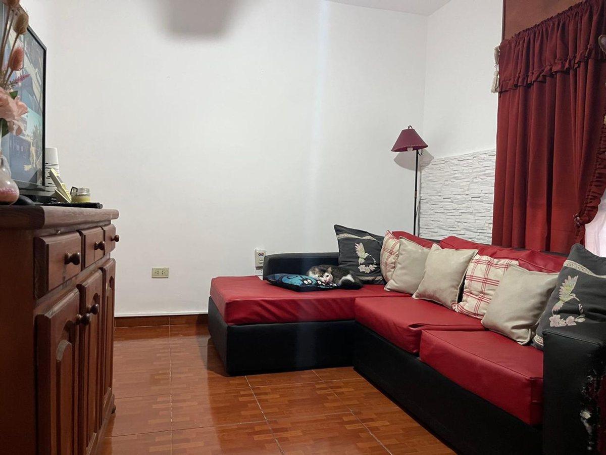 Foto de CASA EN VENTA DE 4 AMB. BANFIELD EXCELENTE ESTADO, imagen 5