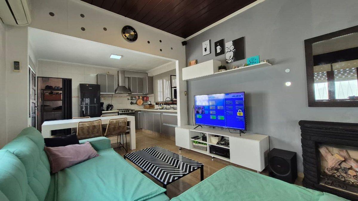 Foto de Casa 3 amb parque, quincho, piscina. Lanús Este, imagen 4