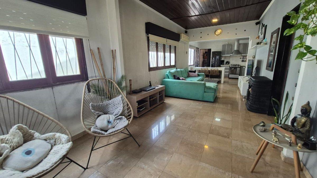 Foto de Casa 3 amb parque, quincho, piscina. Lanús Este, imagen 3