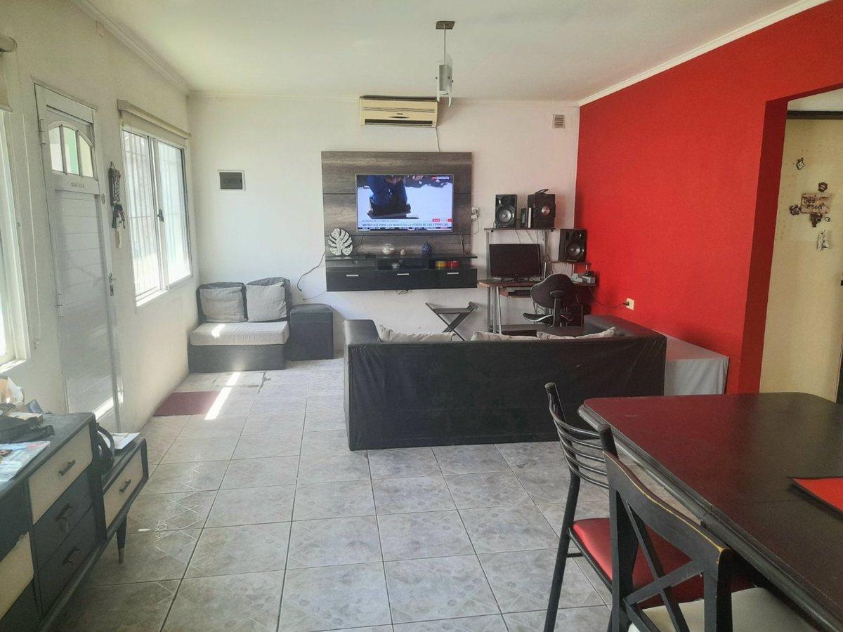 Foto de VENTA CASA 3AMB + UNIDAD A RECICLAR EN LOTE 300M2, imagen 1