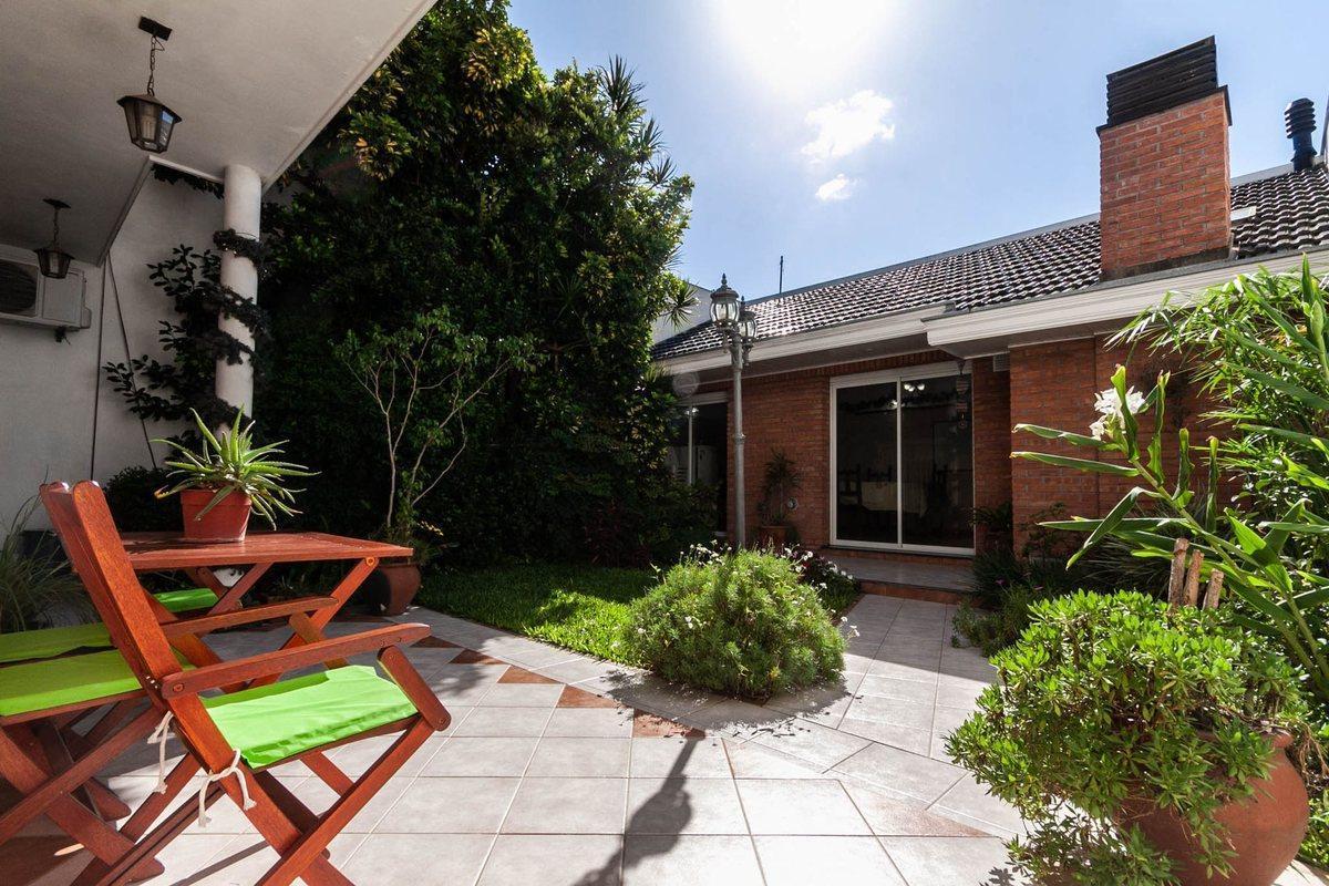 Foto de HERMOSO CHALET DE 5 AMB. EN LANUSITA, imagen 4
