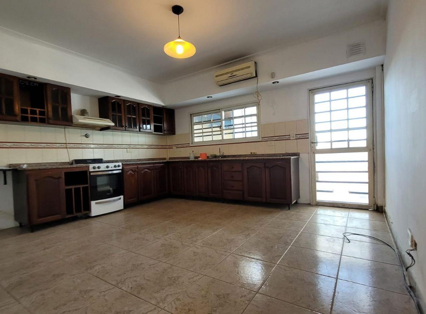 Foto de VENTA EN BLOCK DEPTO 5 AMB + GALPON LANUS OESTE, imagen 5