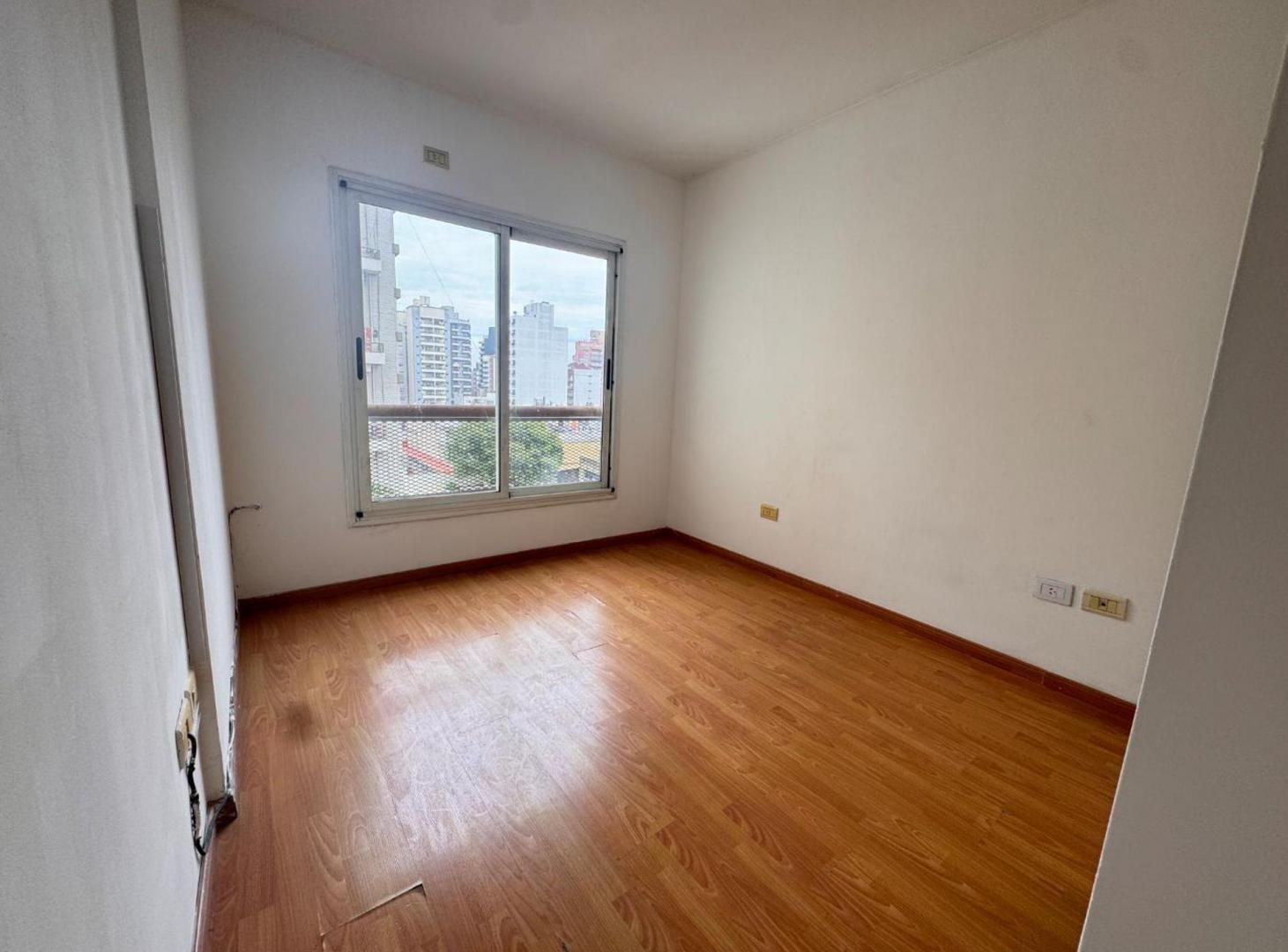 Foto de ALQUILER DPTO 2 AMBIENTES AL FRENTE. LANUS CENTRO, imagen 4