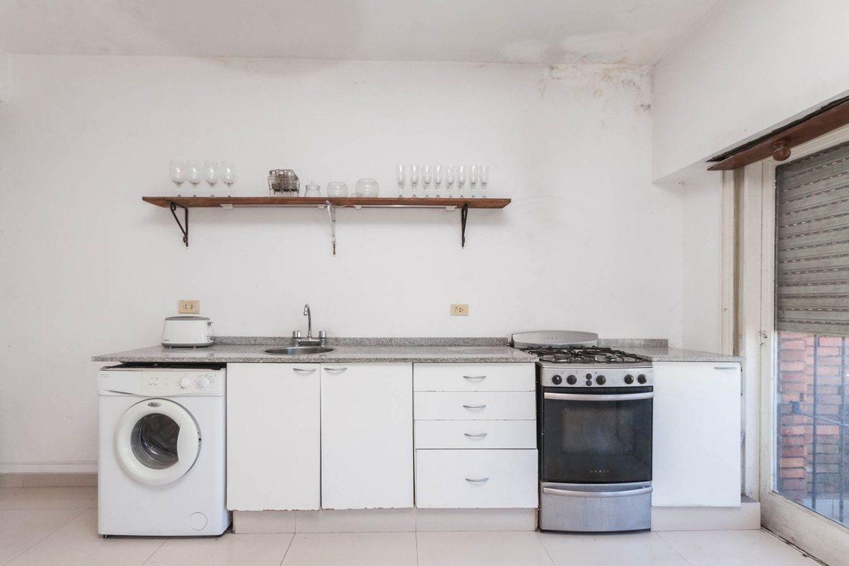 Foto de VENTA GALPÓN CON PH 4 AMB Y QUINCHO PLANTA ALTA, imagen 3