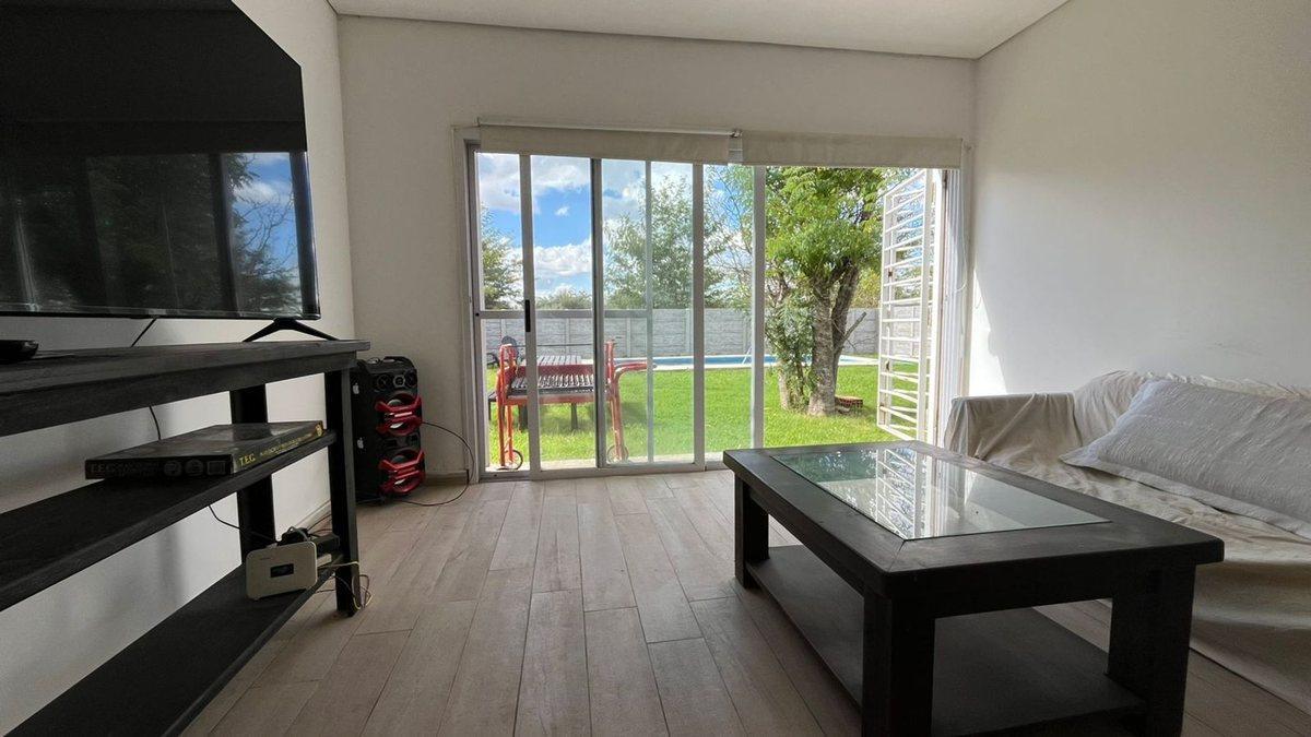 Foto de CASA 3 AMBIENTES BARRIO RIBERAS DE SAN VICENTE!!!!, imagen 2