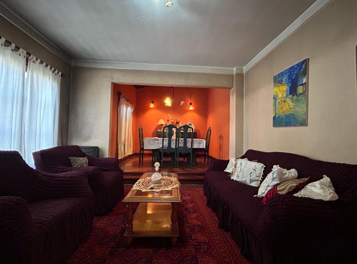 Foto de CASA BANFIELD ESTE - 5 AMB - APTA CRÉDITO, imagen 1