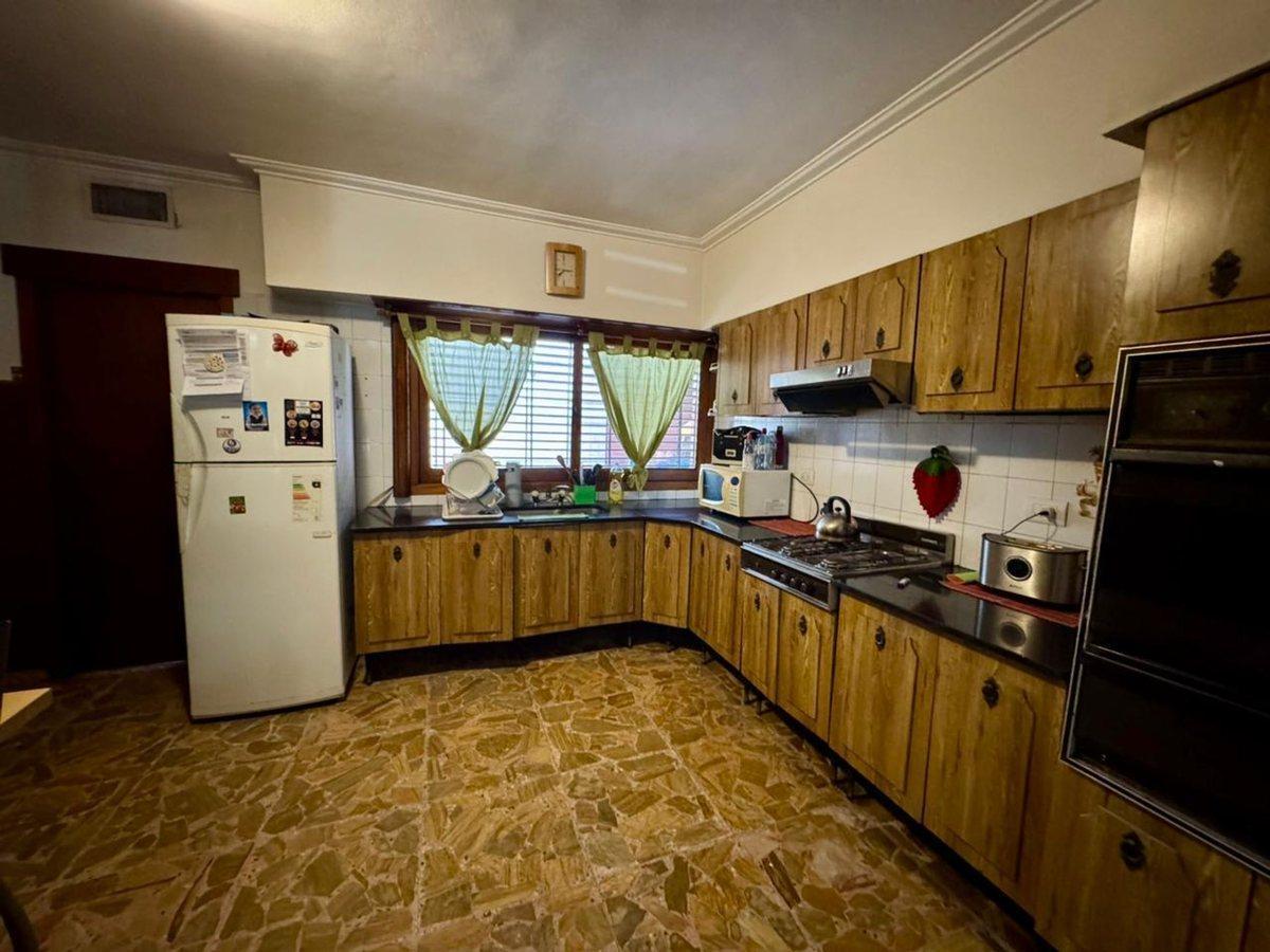 Foto de VTA CASA 4 AMB / COCHERA / PATIO / BUENA UBICACION, imagen 3