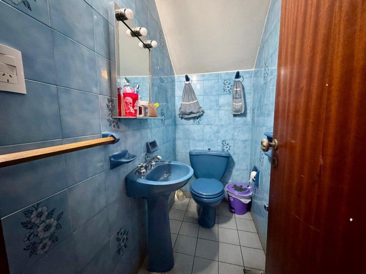 Foto de VTA CASA 4 AMB / COCHERA / PATIO / BUENA UBICACION, imagen 4