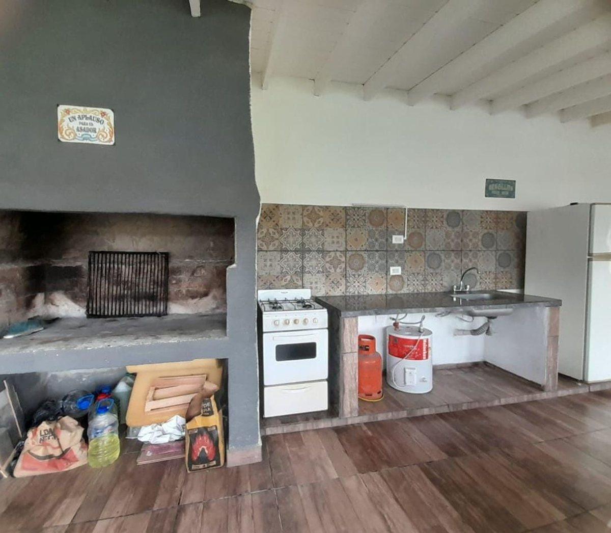 Foto de CASA ESTILO QUINCHO C/PILETA SAN MIGUEL DEL MONTE, imagen 2