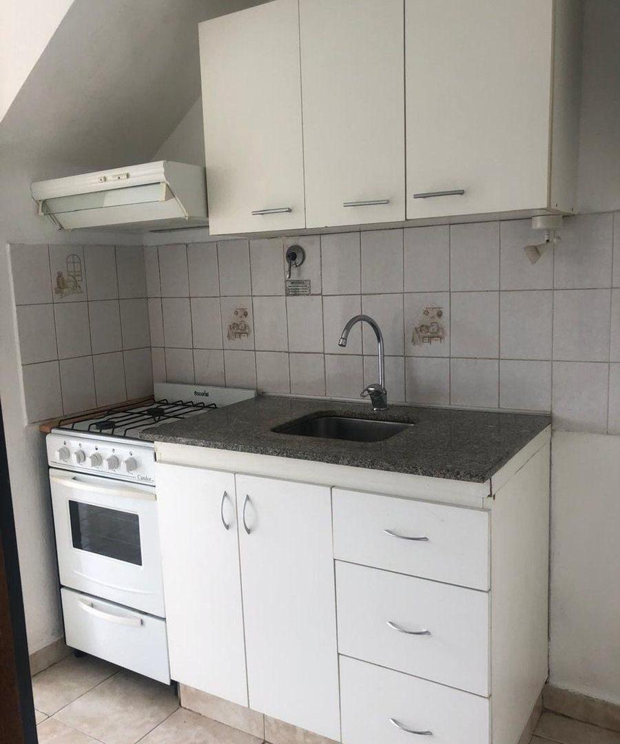 Foto de Dpto 2 amb- Fte-Balcón-Venta- Bajas expensas-Lanús, imagen 5