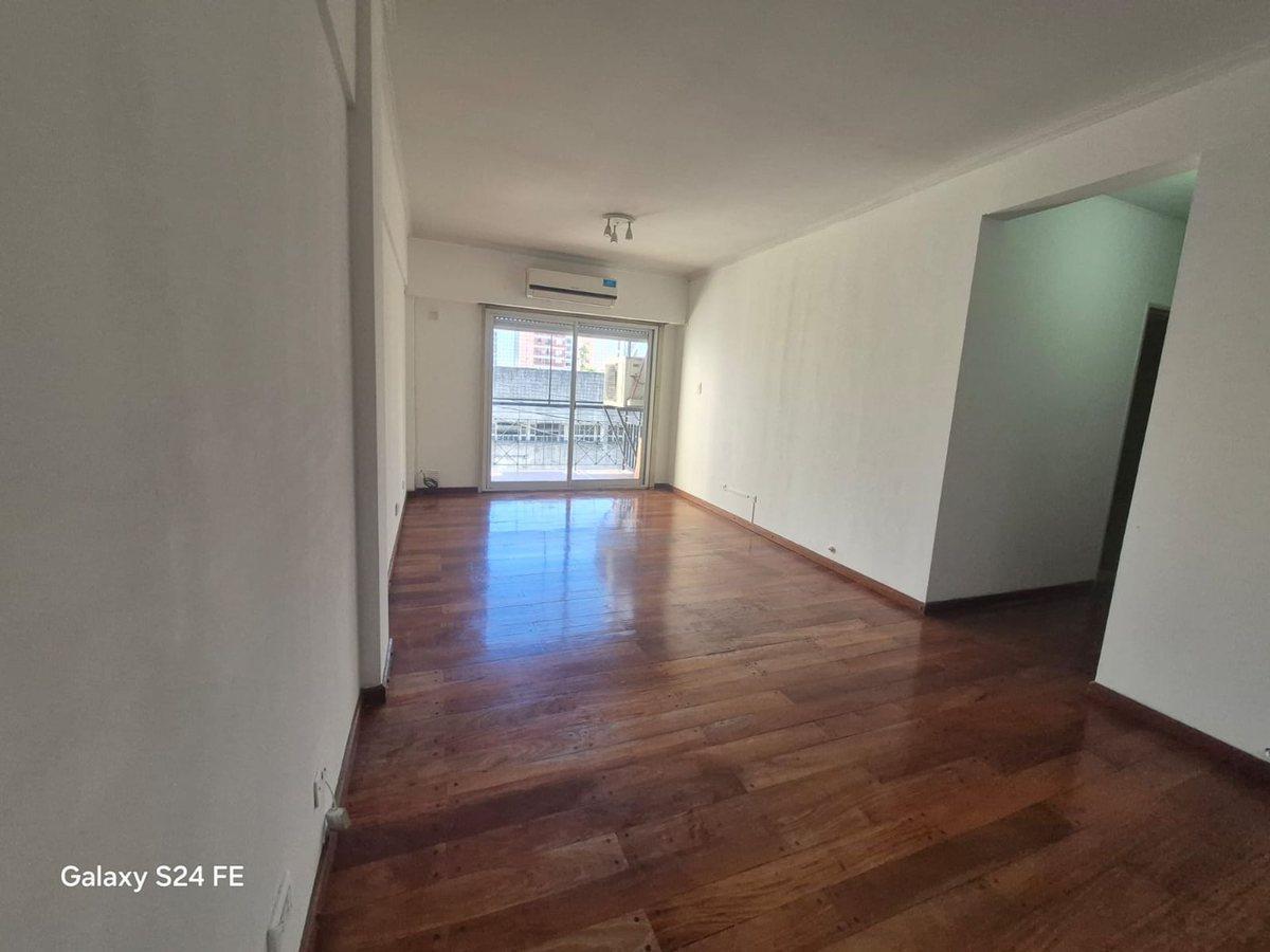 Foto de Departamento 3 amb c/cochera en venta Lanús Centro, imagen 2
