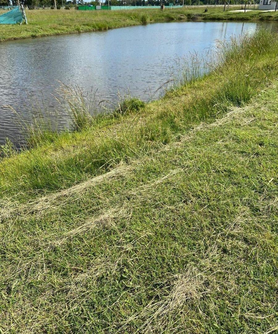 Foto de LOTE DE 810 M² FRENTE A LA LAGUNA - CAÑUELAS PARK, imagen 2