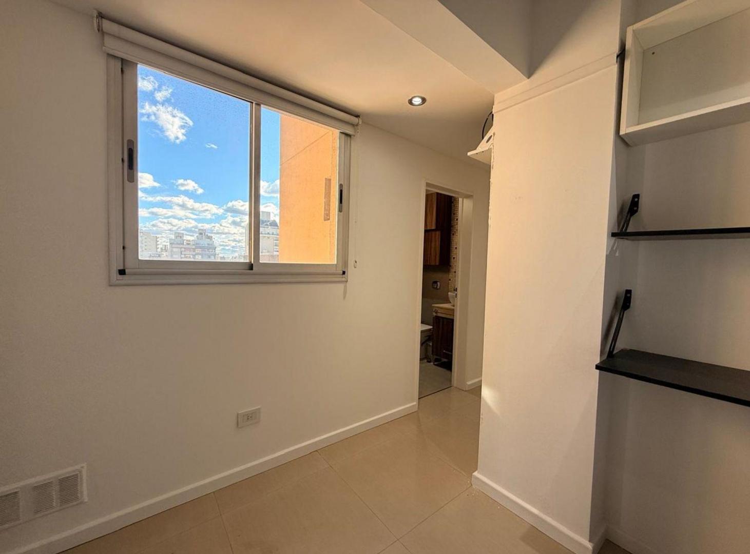 Foto de VENTA EXCLUSIVA PISO 4 AMB. CON TERRAZA - LANÚS, imagen 4