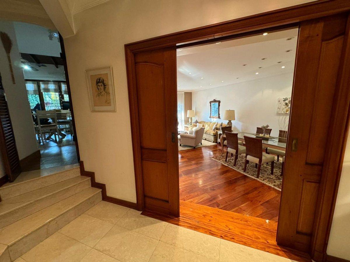 Foto de VTA CASA 5 AMB/ DESARRO S. 3 LOTES/PILETA /COCHERA, imagen 5