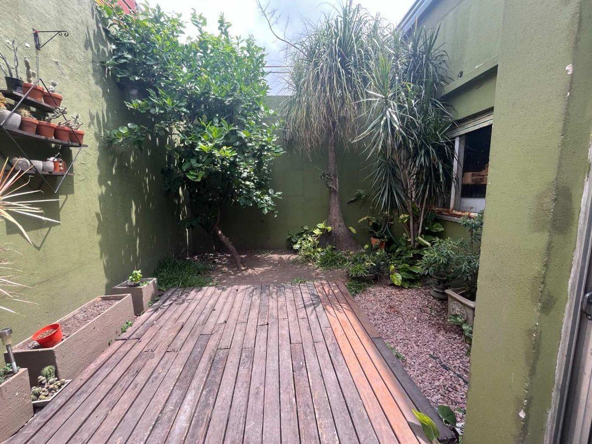 Foto de PH 5 AMBIENTES AL FRENTE CON PATIO – LANÚS OESTE, imagen 2
