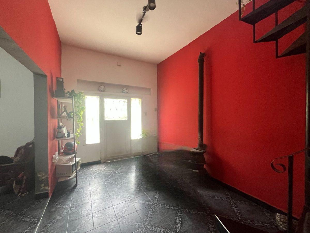 Foto de PH 5 AMBIENTES AL FRENTE CON PATIO – LANÚS OESTE, imagen 1