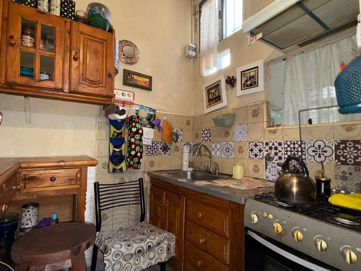 Foto de PH EN VENTA-3 AMBTES.-70 m2 -APTO CRÉDITO-LANÚS, imagen 1