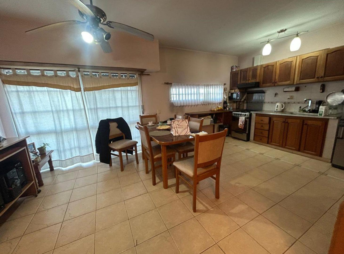 Foto de VENTA LOCAL/DEPOSITO 500 m2 y 3 CASAS BERAZATEGUI, imagen 5