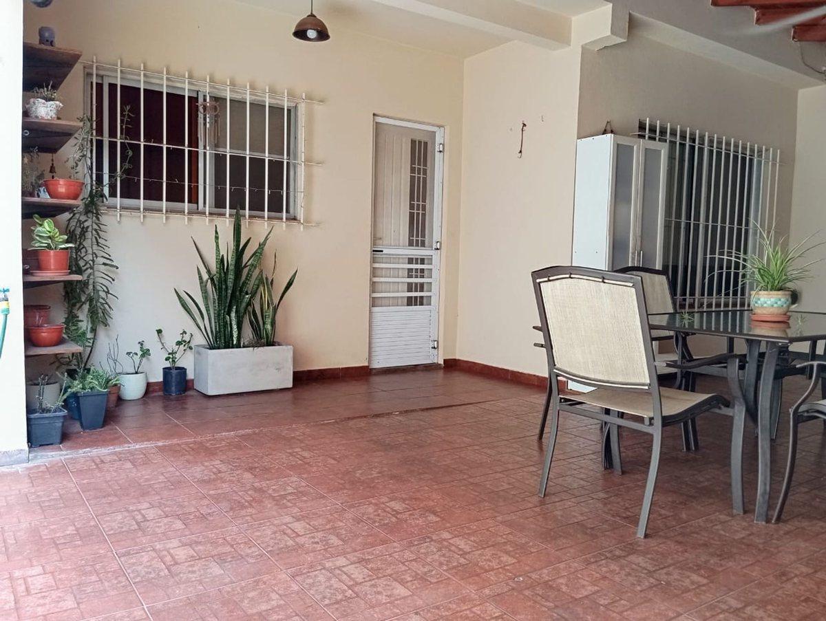 Foto de VIVIENDA MULTIFAMILIAR EN CLAYPOLE - GRAN TERRENO, imagen 2