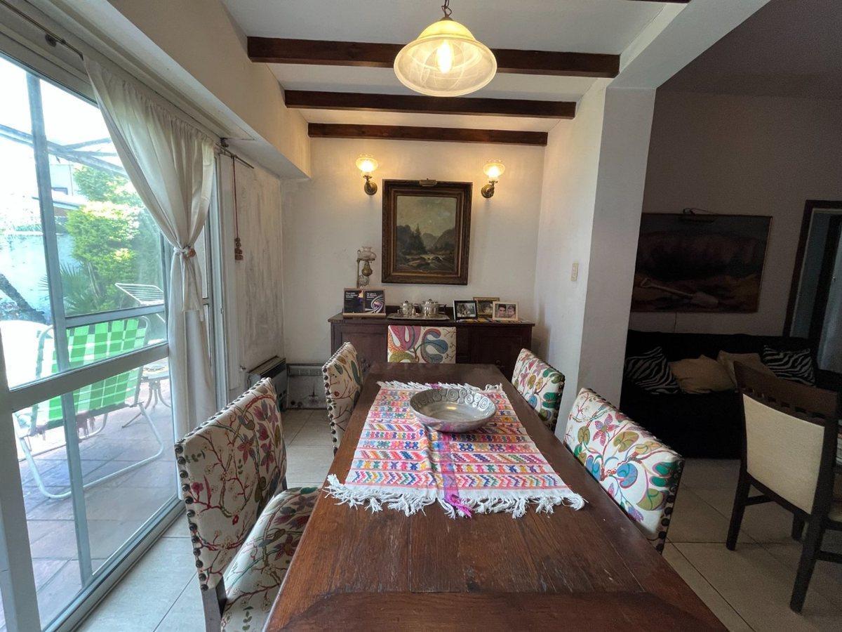 Foto de EXCELENTE CASA EN ADROGUE, 5 AMBIENTES, imagen 1