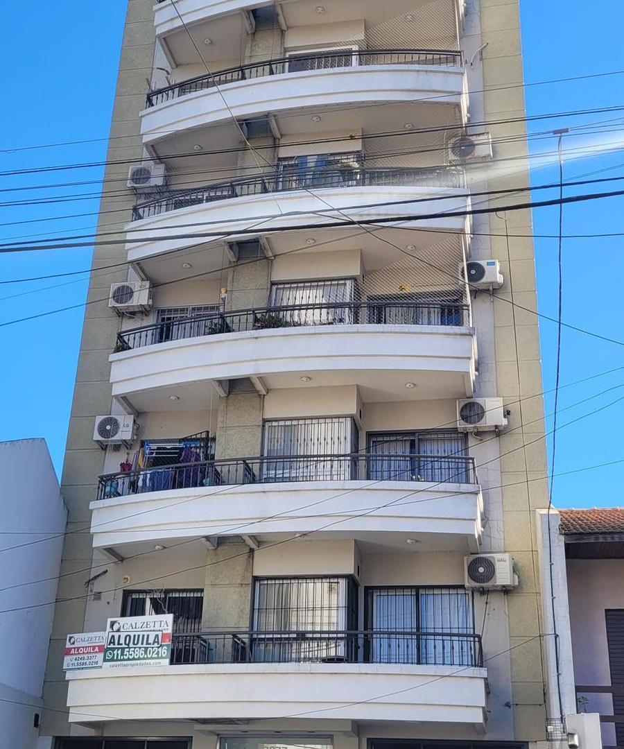 Foto de DEPARTAMENTO PISO COMPLETO 4 AMB. C/COCHERA LANUS, imagen 3