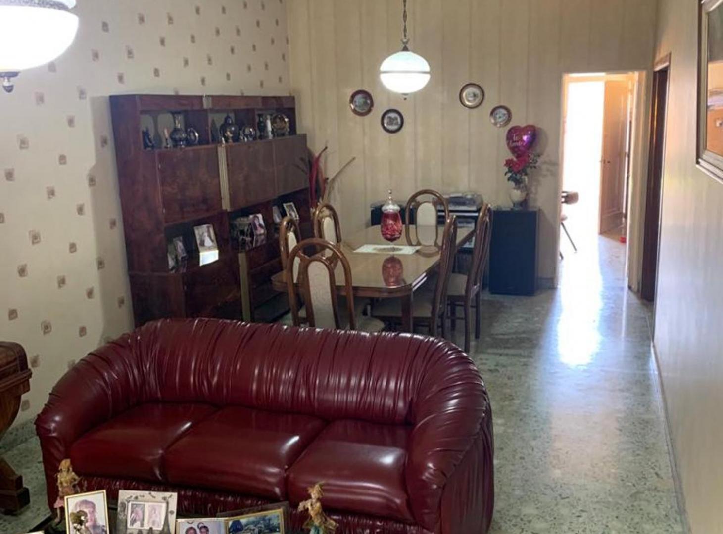 Foto de CASA EN LOTE PROPIO C/ PARQUE, imagen 3