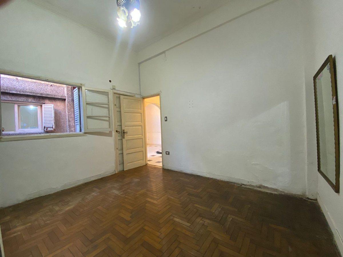 Foto de VENTA Depto 2 Amb con Patio Av. H. Yrigoyen, imagen 5