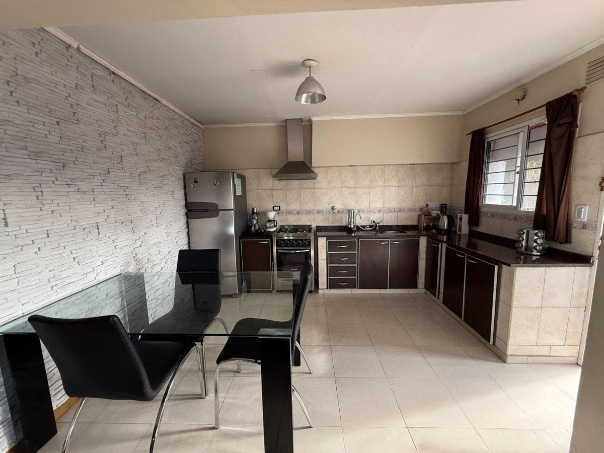 Foto de VENTA CASA PARA DOS FAMILIAS GERLI APTO CREDITO, imagen 2