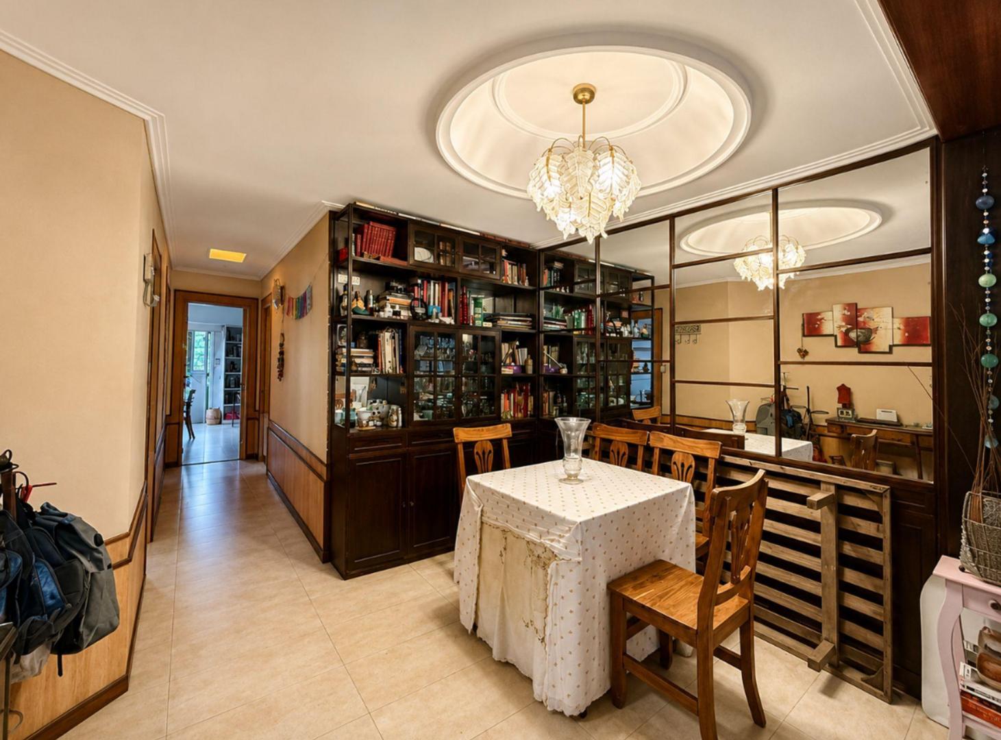 Foto de CHALET 5 AMB C/JARDÍN, PISCINA QUINCHO Y COCHERA, imagen 3