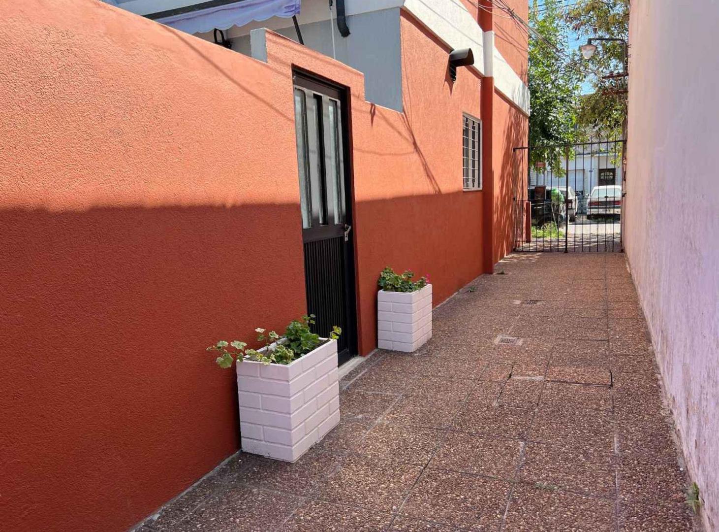 Foto de OPORTUNIDAD!! PH EN VENTA 2 AMB. 41M2 QUILMES., imagen 5