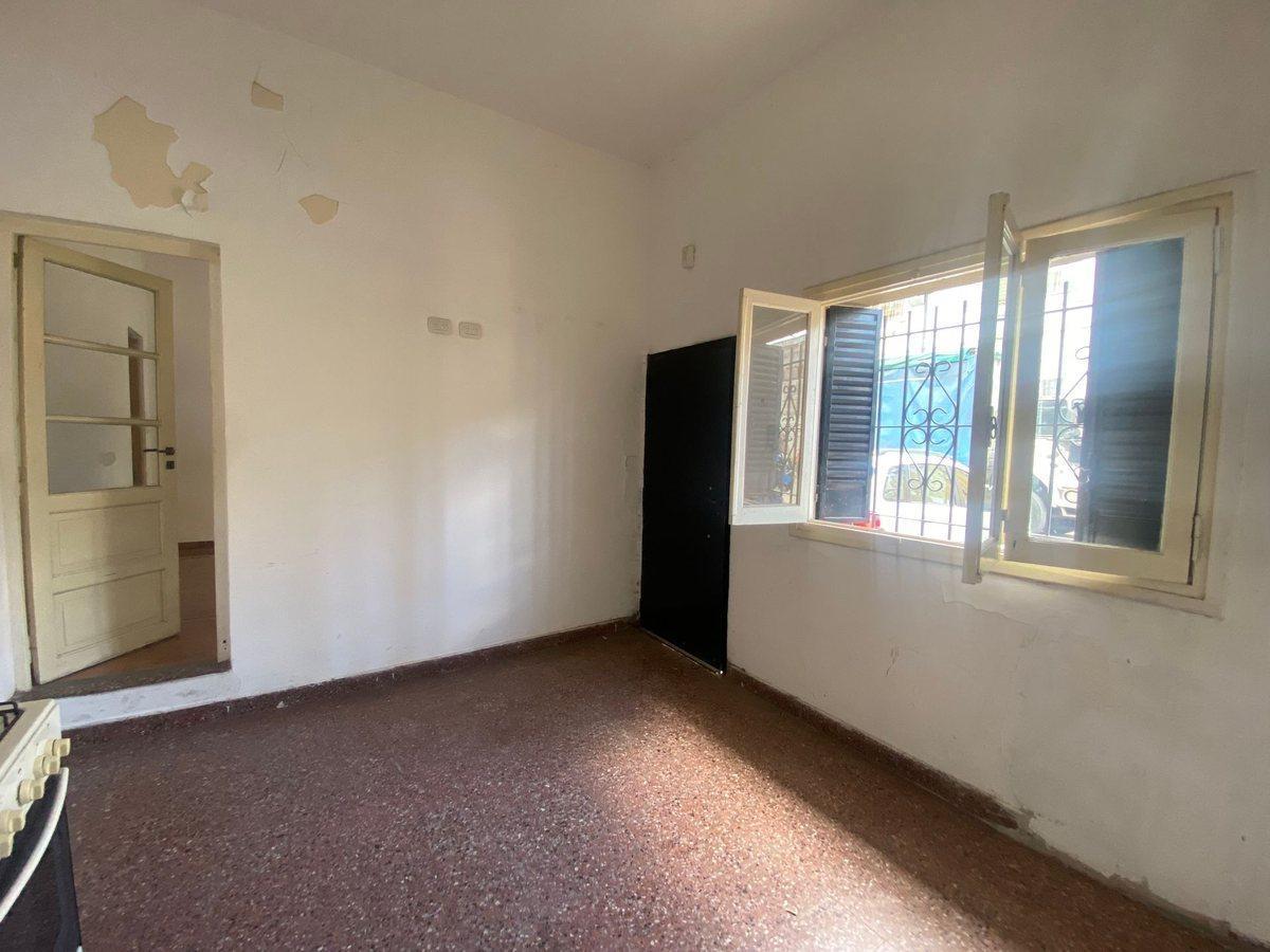 Foto de VENTA EN BLOCK 4 DEPTOS DE 2 AMB C/U + GALPÓN, imagen 1