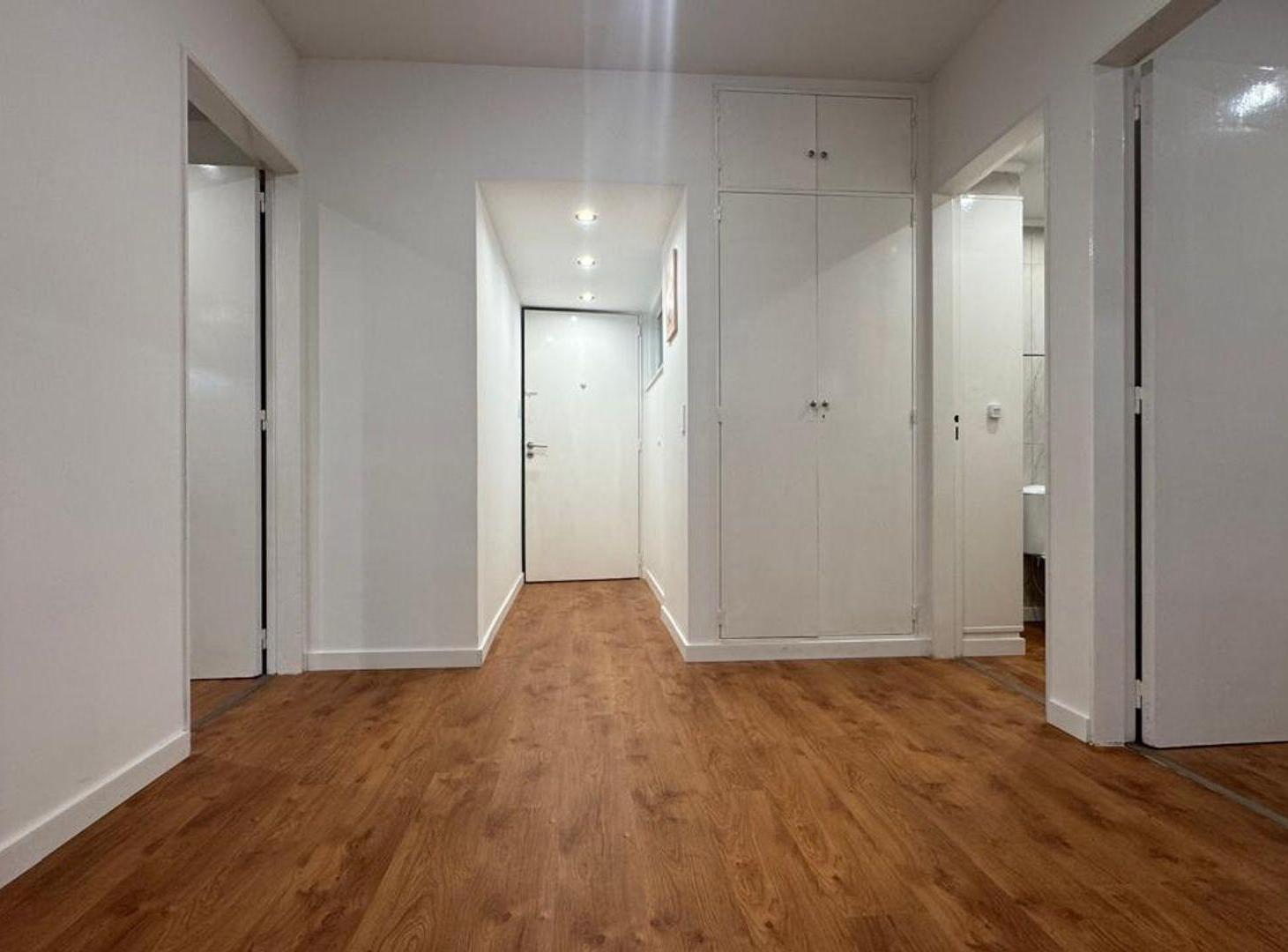 Foto de DEPARTAMENTO DE 2 AMB. C/FRENTE RECICLADO A NUEVO, imagen 2