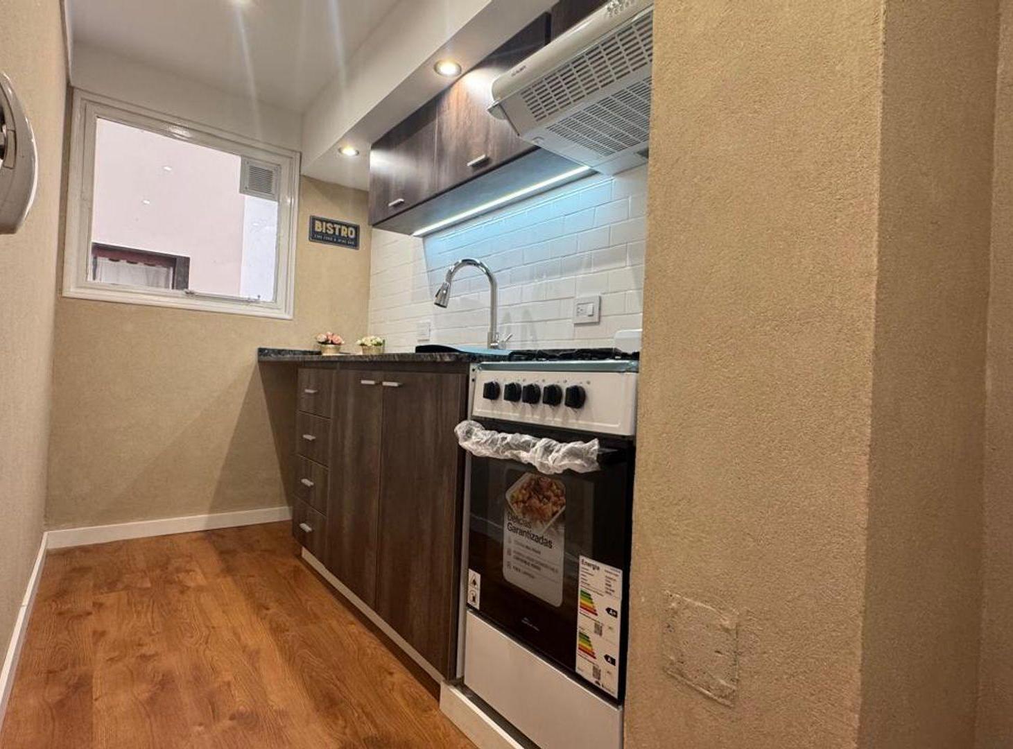 Foto de DEPARTAMENTO DE 2 AMB. C/FRENTE RECICLADO A NUEVO, imagen 1