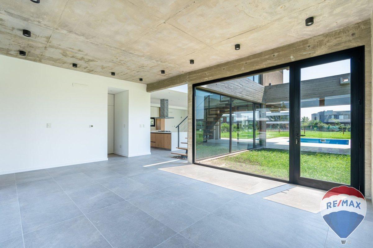 Foto de Casa venta Terralagos 3 dormitorios, con piscina., imagen 3