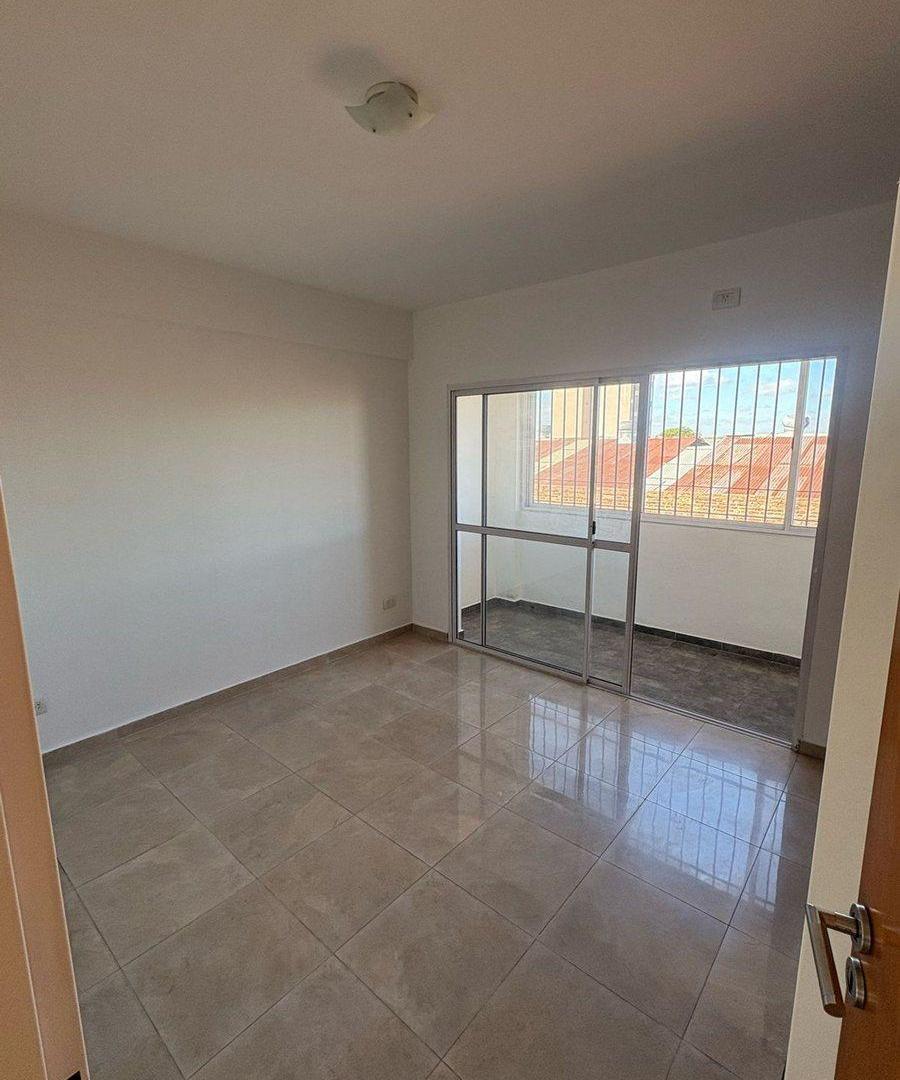 Foto de ALQUILER HERMOSO DEPTO 2 AMBIENTES EN LANUS OESTE, imagen 2