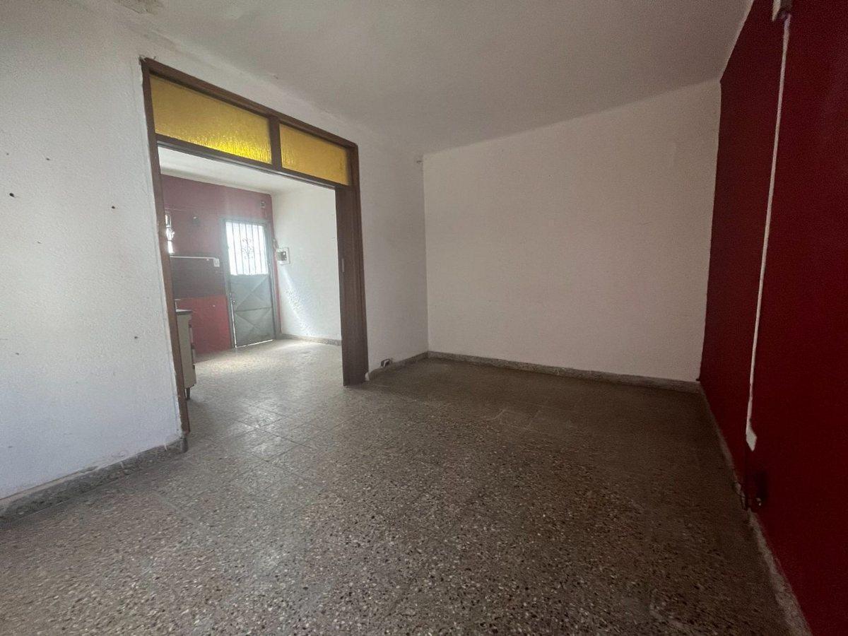 Foto de PH 2 AMBIENTES POR PASILLO – LANÚS ESTE, imagen 3