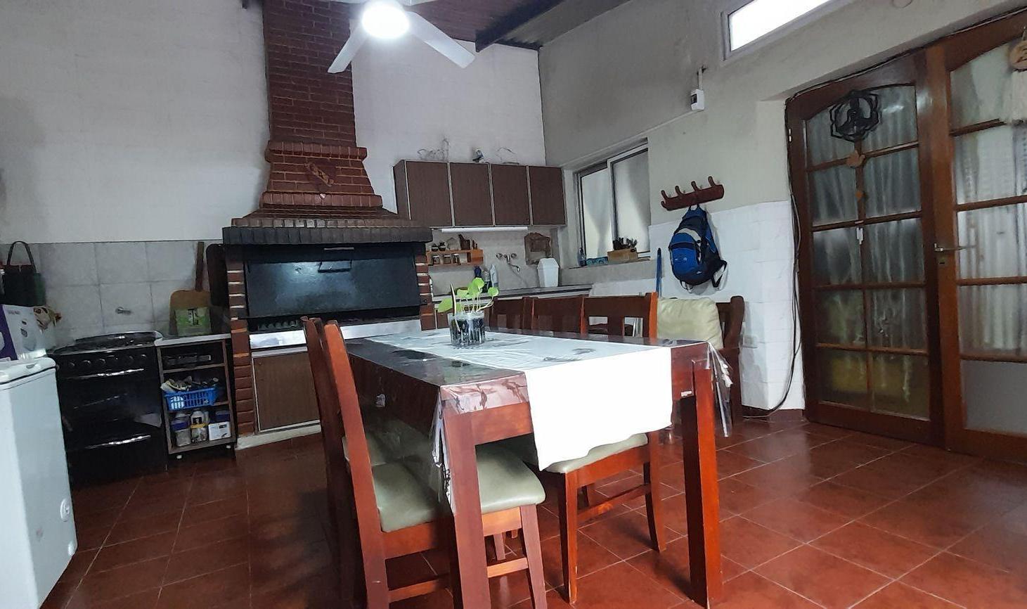 Foto de PH EN VENTA EN M. CHINGOLO, LANÚS E. EXCEL. ESTADO, imagen 1