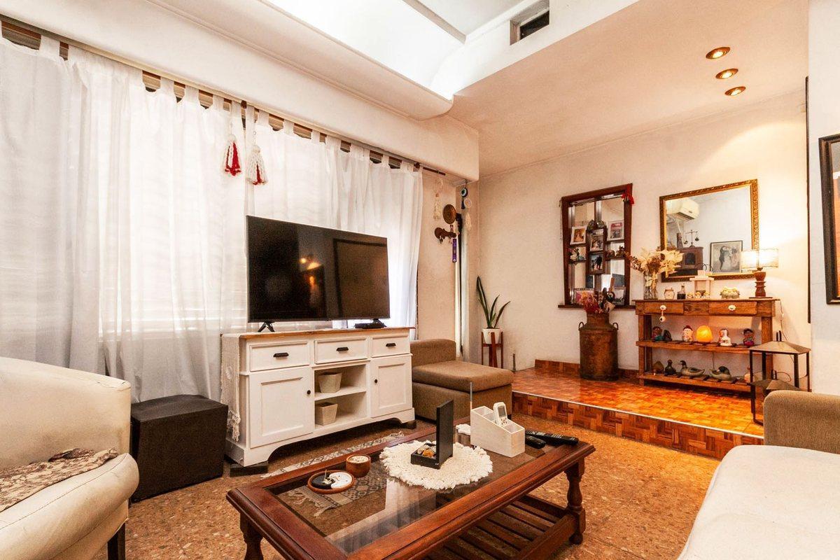 Foto de CASA 4 AMBIENTES LANUS ESTE ZONA CENTRICA!!!!!, imagen 3